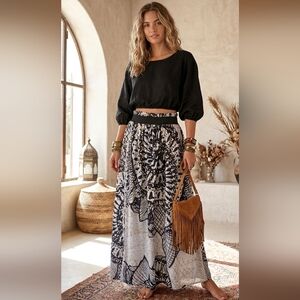 Gypsi Boho Graphic Print Maxi Skirt with Side Slit–Boho-Chic-Size M